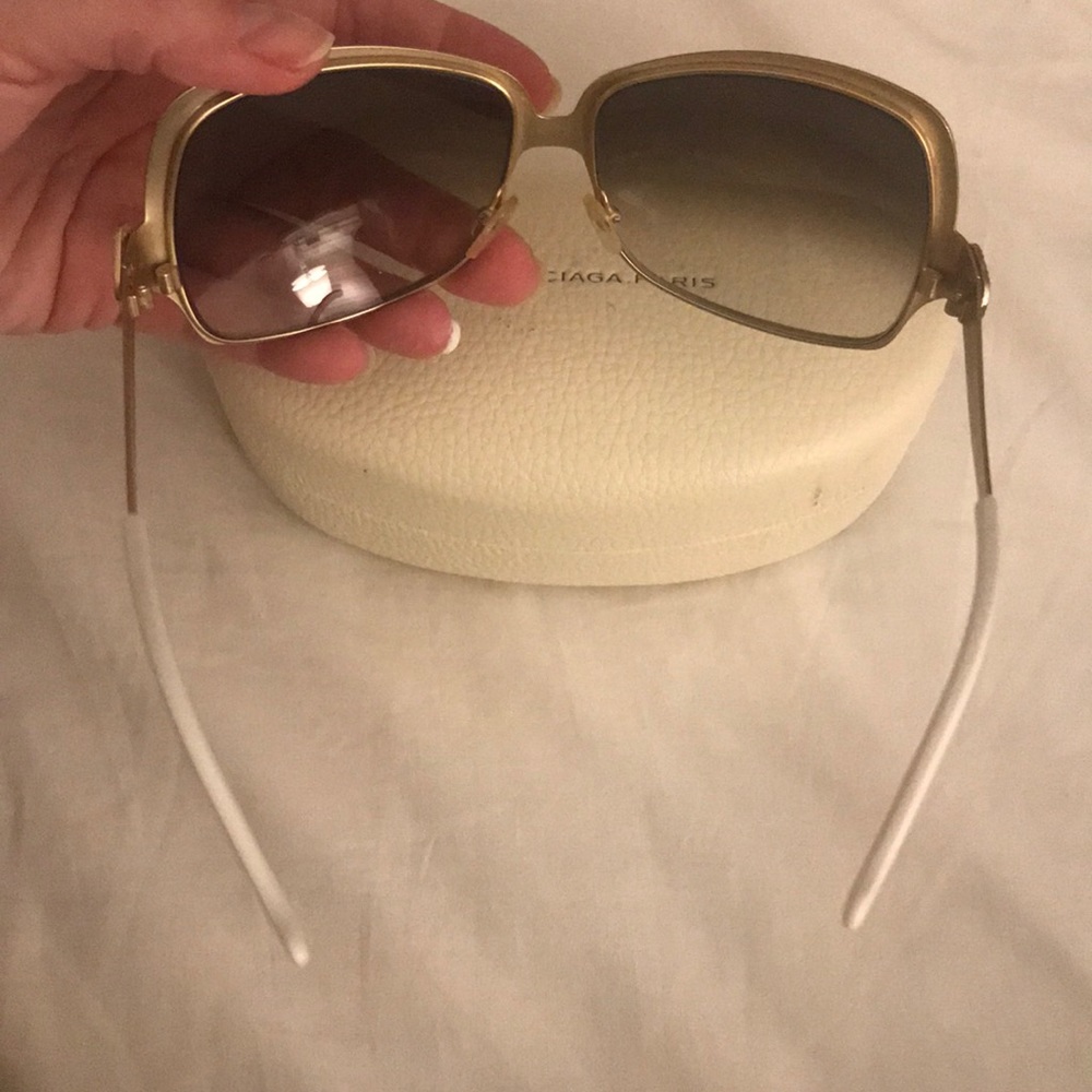 Balenciaga sunglasses - Picture 3 of 3